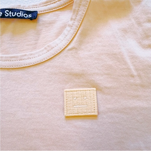 ACNE STUDIOS 
T-shirt | Pink - Picture 9 of 9